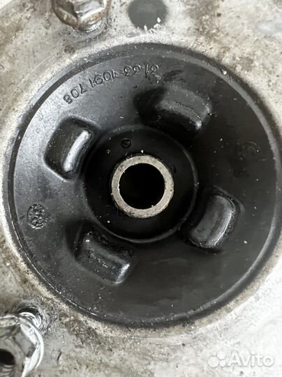 Опора передней стойки bmw e 39 за все