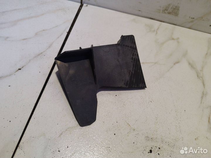 Дефлектор радиатора Mazda 6 GG 2005 G22E56253