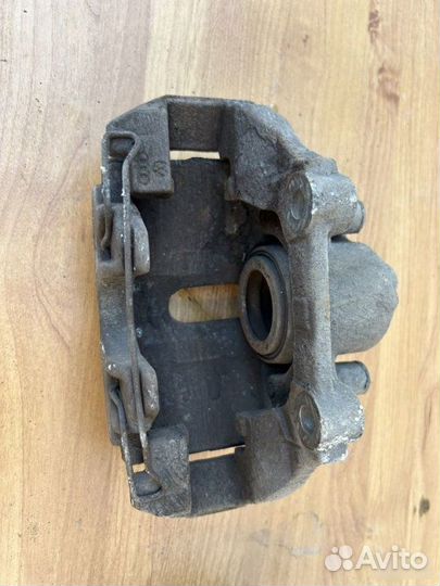 Суппорт передний Volkswagen Polo 1.6 2015-2020