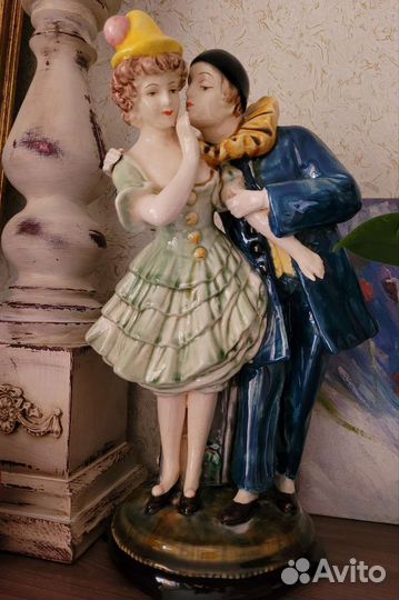 Статуэтка фигурка фарфор Пьеро Коломбина