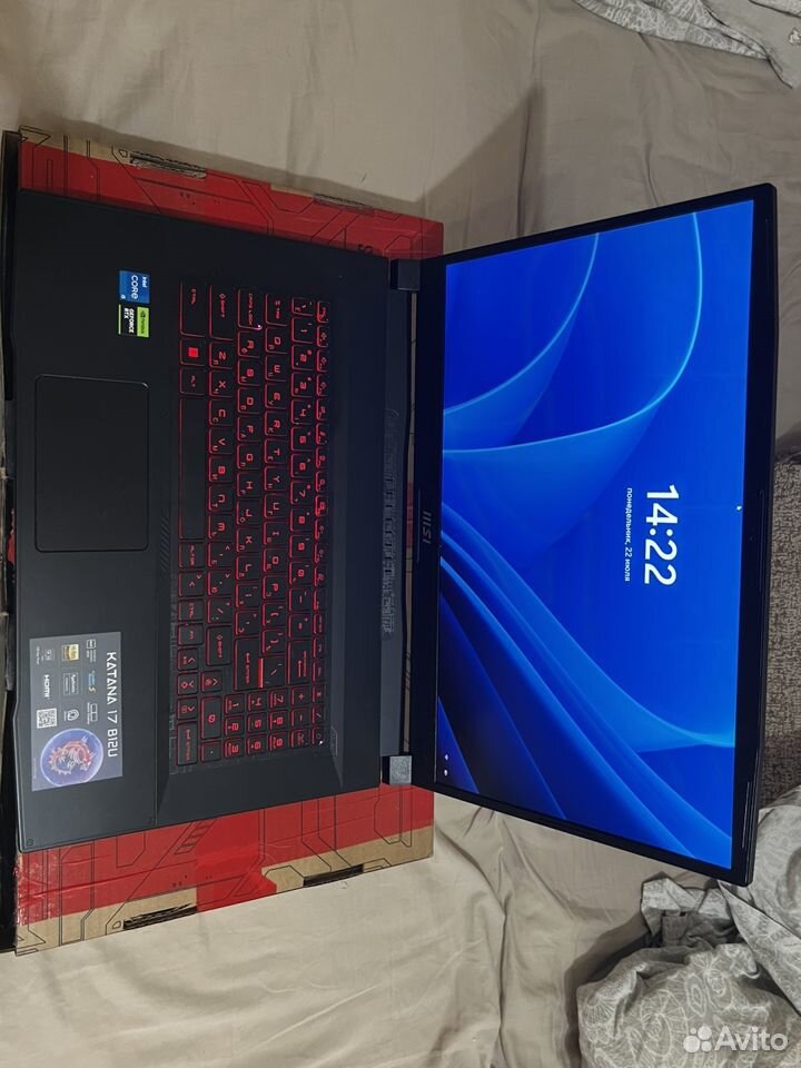 Игровой ноутбоук msi katana 17 B12U