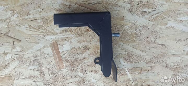 Кронштейн крепления запасного колеса ГАЗель замок