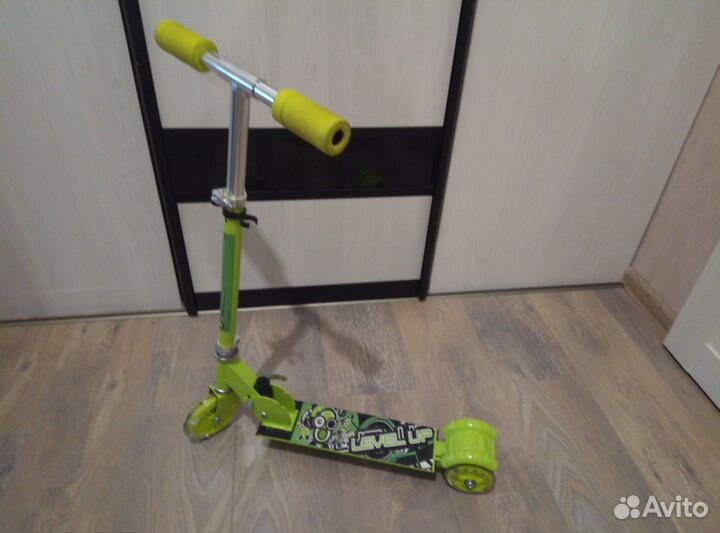 Продам детские самокаты