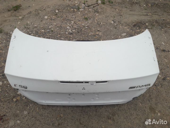 Крышка багажника Mercedes W211 A2117500075