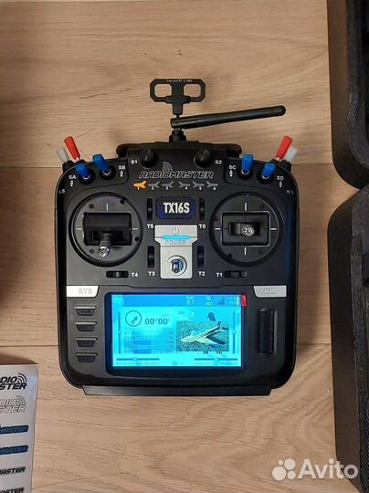 Radiomaster tx16s mark ii 4 in 1 + elrs