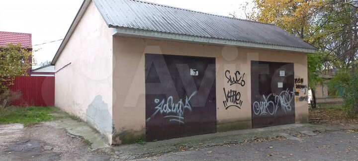 Гараж, > 30 м²