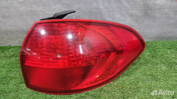 Фонарь задний наружный правый Subaru Tribeca WX 2