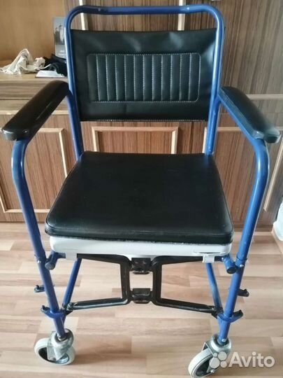 Кресло-стул на колесах