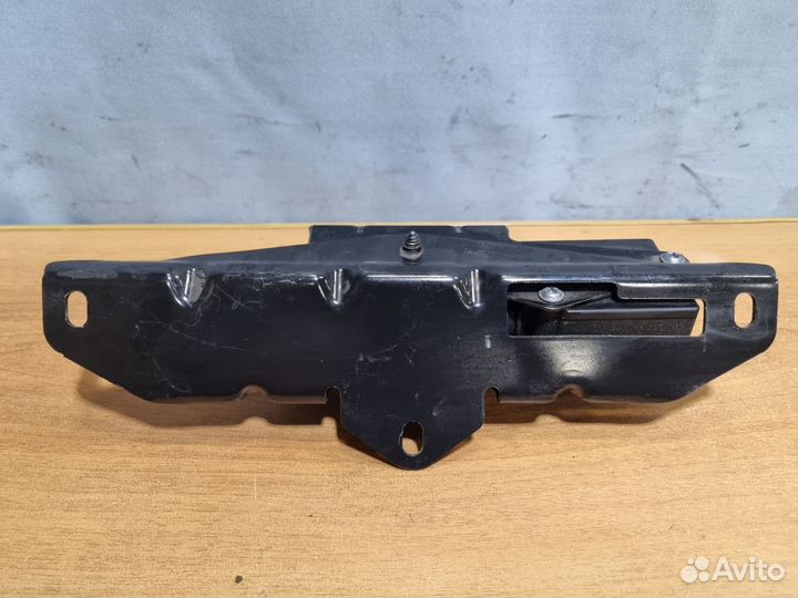 Замок крышки багажника BMW X6 E71