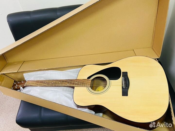 Гитара акустическая новая Yamaha F310