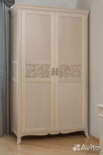 Шкаф на заказ, Шкаф распашной