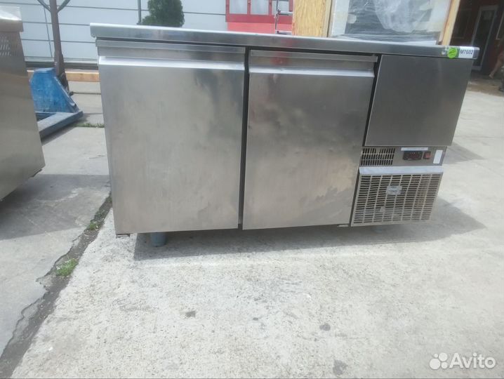 Холодильный стол