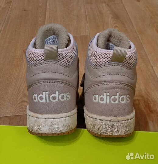 Ботинки женские утепленные Adidas