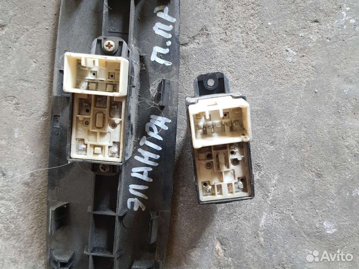 Блок упровления. стеклоподьемников Хендай Элантра