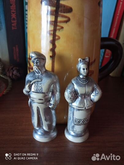 Карась и. Одарка статуэтки