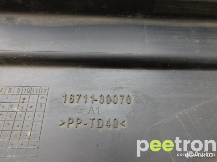 Б/У Б/У Диффузор радиатора б/у 1671130070 toyota