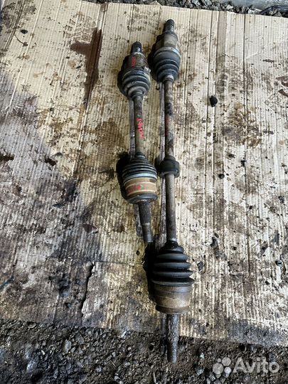 Привода Mitsubishi Colt 1,3 АКПП Правый/Левый