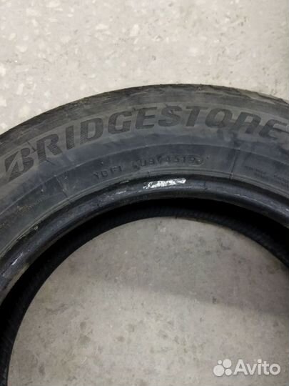 Bridgestone Turanza T001 215/60 R16