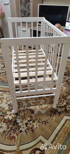 Детская кроватка с матрасом