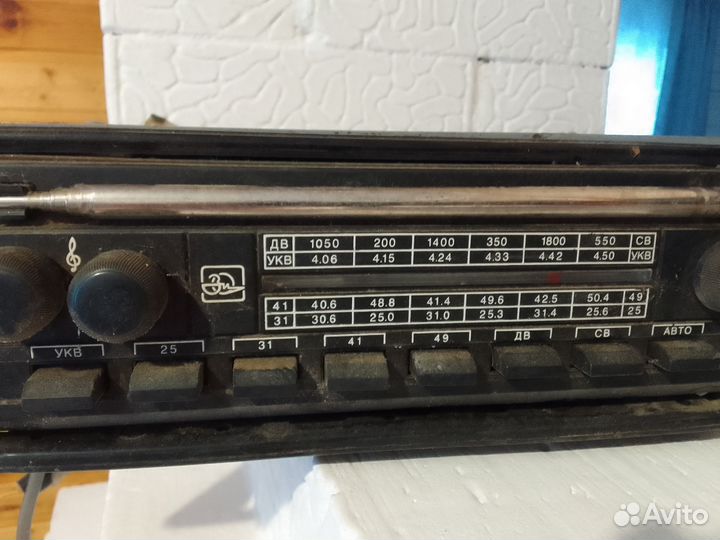 Автомобильный радиоприемник