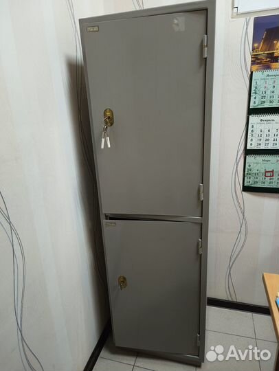 Шкаф металлический сейф