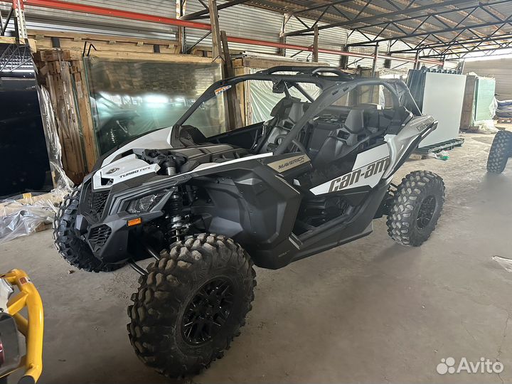 Новый BRP can-am maverick X DS turbo RR 2023 x3