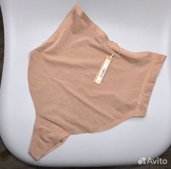 Корректирующие утягивающее трусы Skims