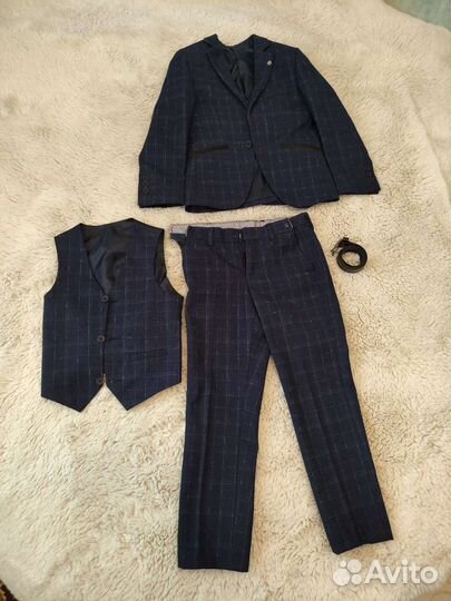 Школьный костюм ребенку 7 лет и туфли