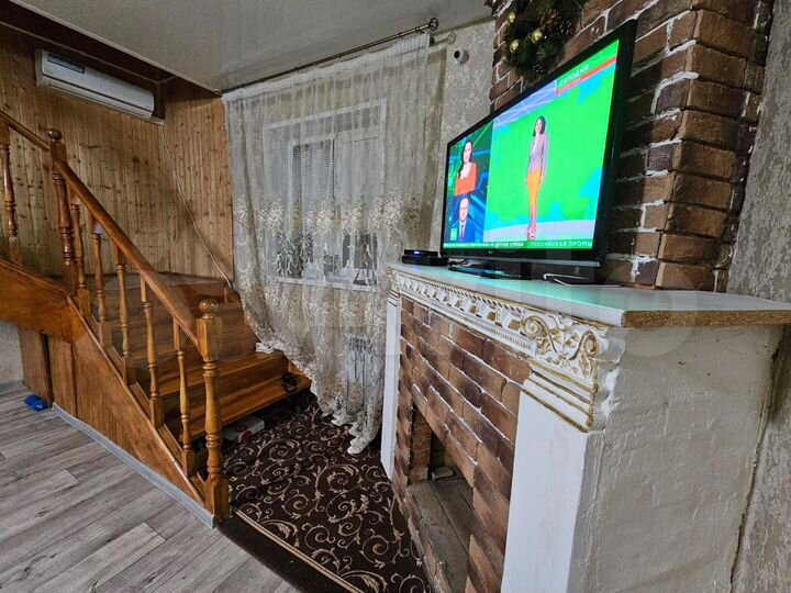 Дом 180 м² на участке 8 сот.