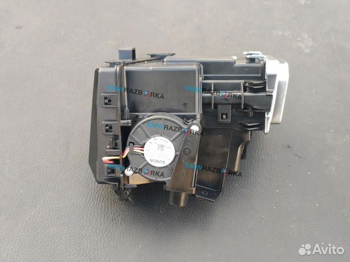 Бардачок BMW M5 F90 2020 6835478