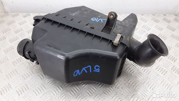 Корпус воздушного фильтра Toyota RAV4