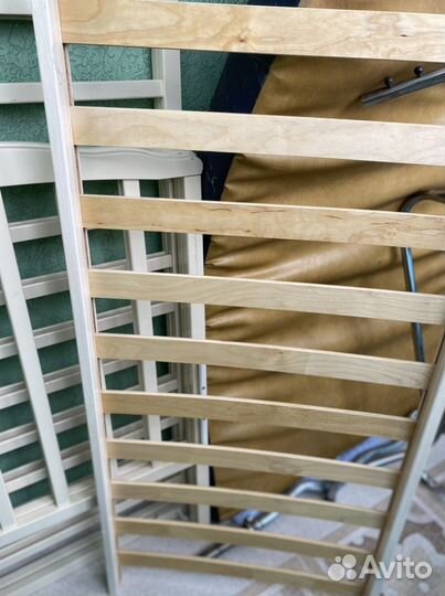 Детская кроватка с матрасом