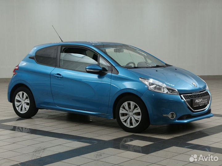 Peugeot 208, 2013