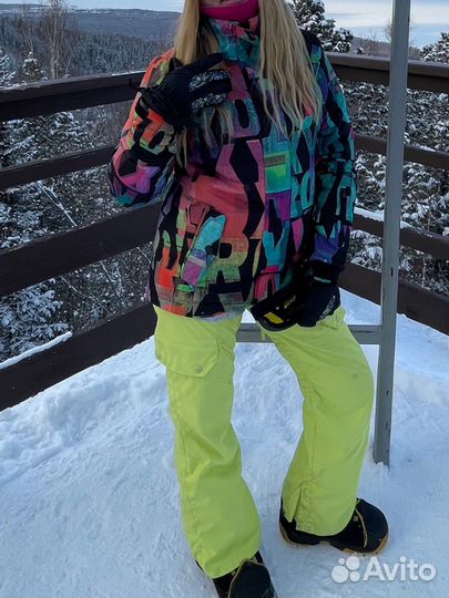 Костюм горнолыжный сноубордический