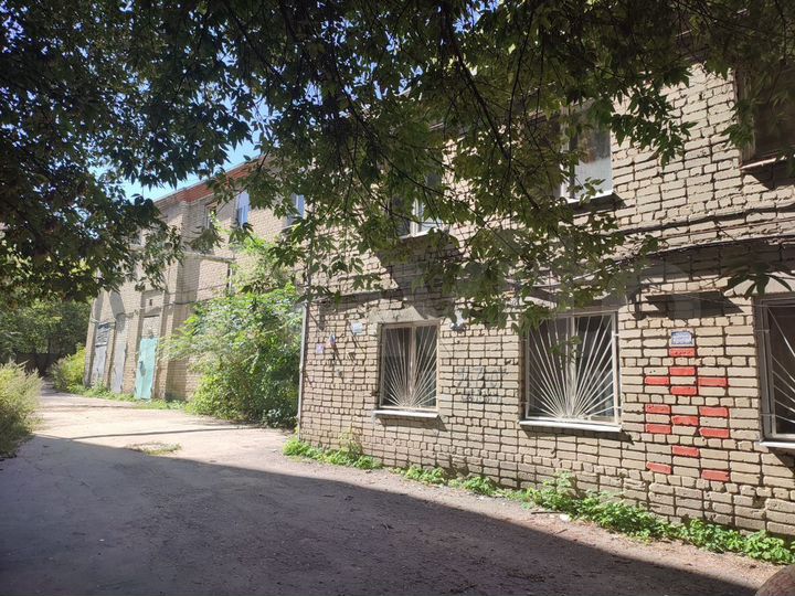 Комната 10,4 м² в 5-к., 2/2 эт.