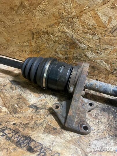 Привод Ниссан Примера P11 АКПП левый правый 2,0