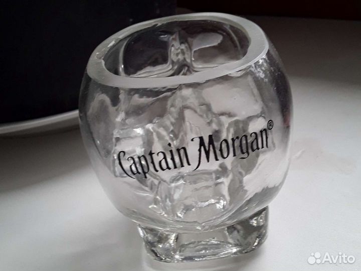 Бокалы для ромы сделан из стекла под хрусталь ввид