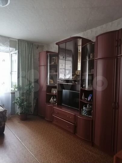 4-к. квартира, 83 м², 1/9 эт.