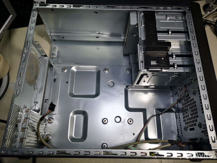 Корпус для пк Slim micro ATX с бп