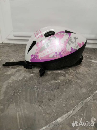 Защитный шлем для катания на роликах