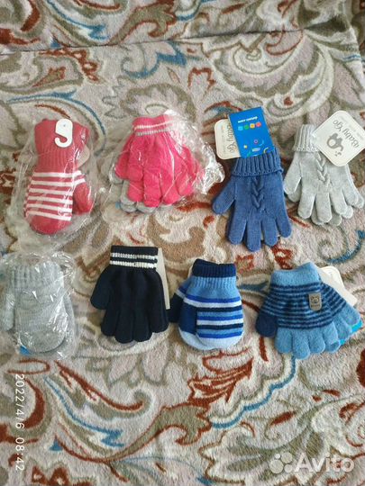 Рукавички до 2 х лет новые