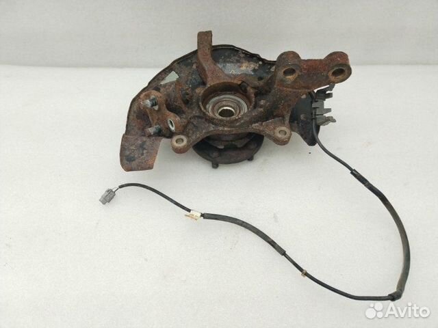 Кулак поворотный передний левый Toyota Camry XV30