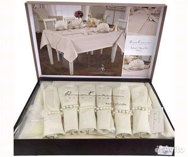 Скатерть с салфетками