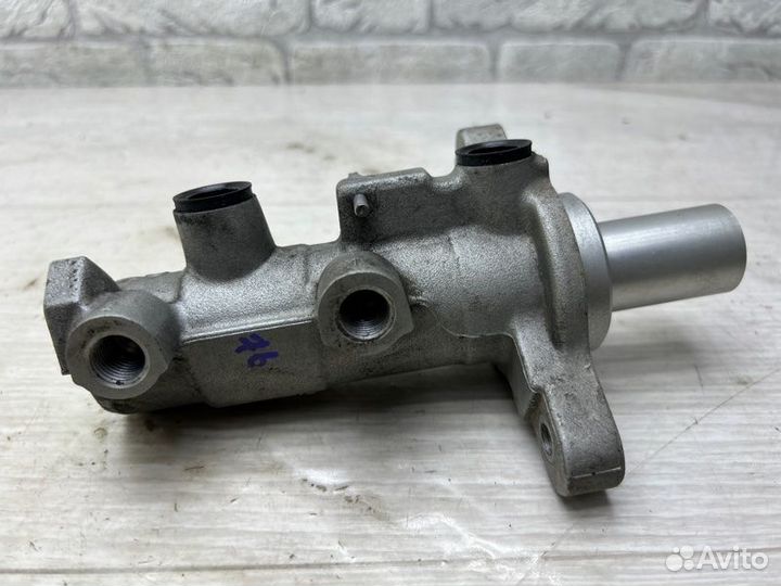 Главный тормозной цилиндр Ford Transit 8