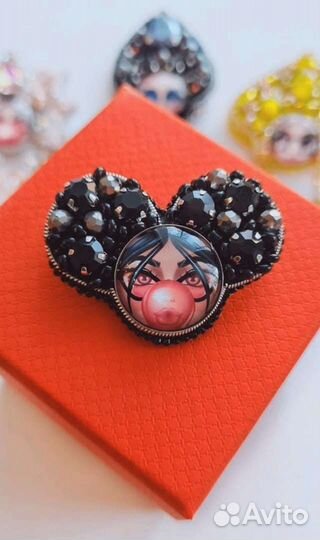 Броши из бисера