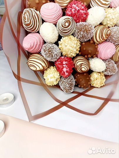 Клубника в шоколаде подарочные букеты