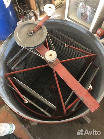 Медогонка 4 рамочная