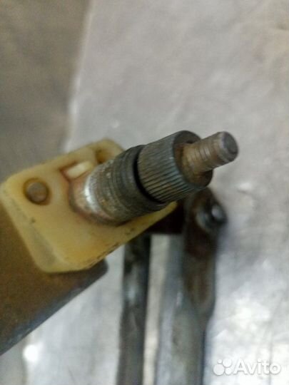 Трапеция дворников LADA 2107 1982-2012