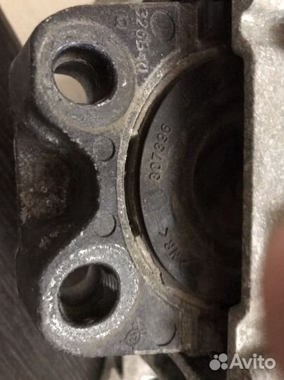 Продаю гидро опору двигателя