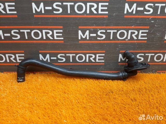 Патрубок системы охлаждения Mercedes-Benz E-Class